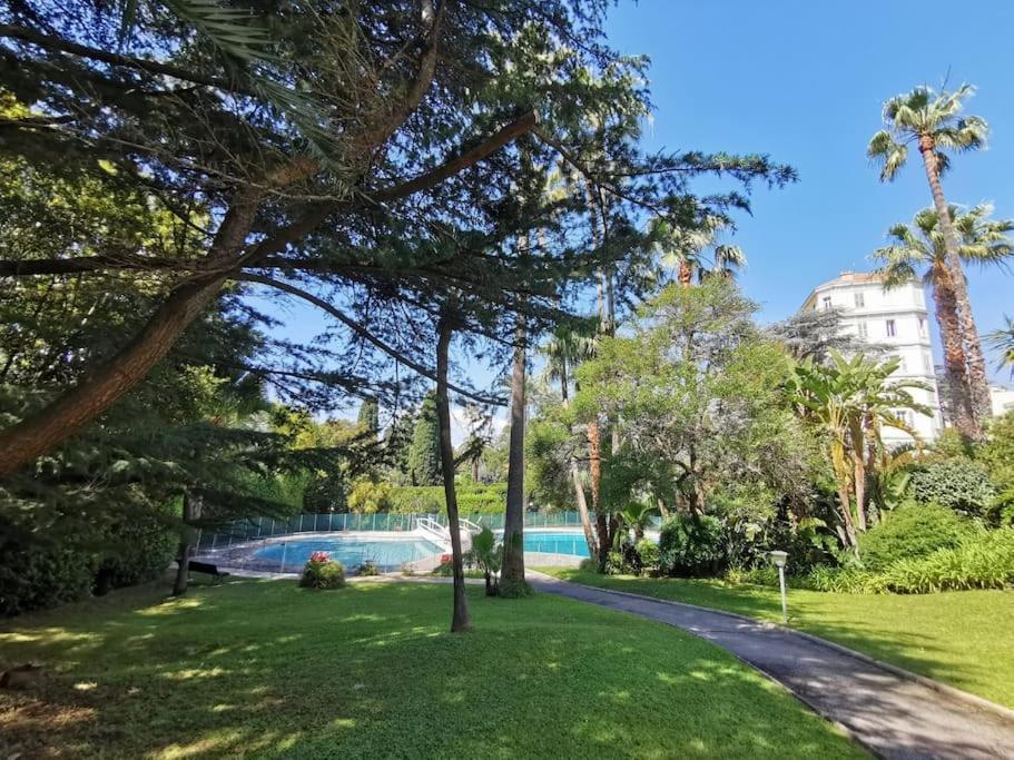 2 Bedrooms Seafront Cannes Luaran gambar