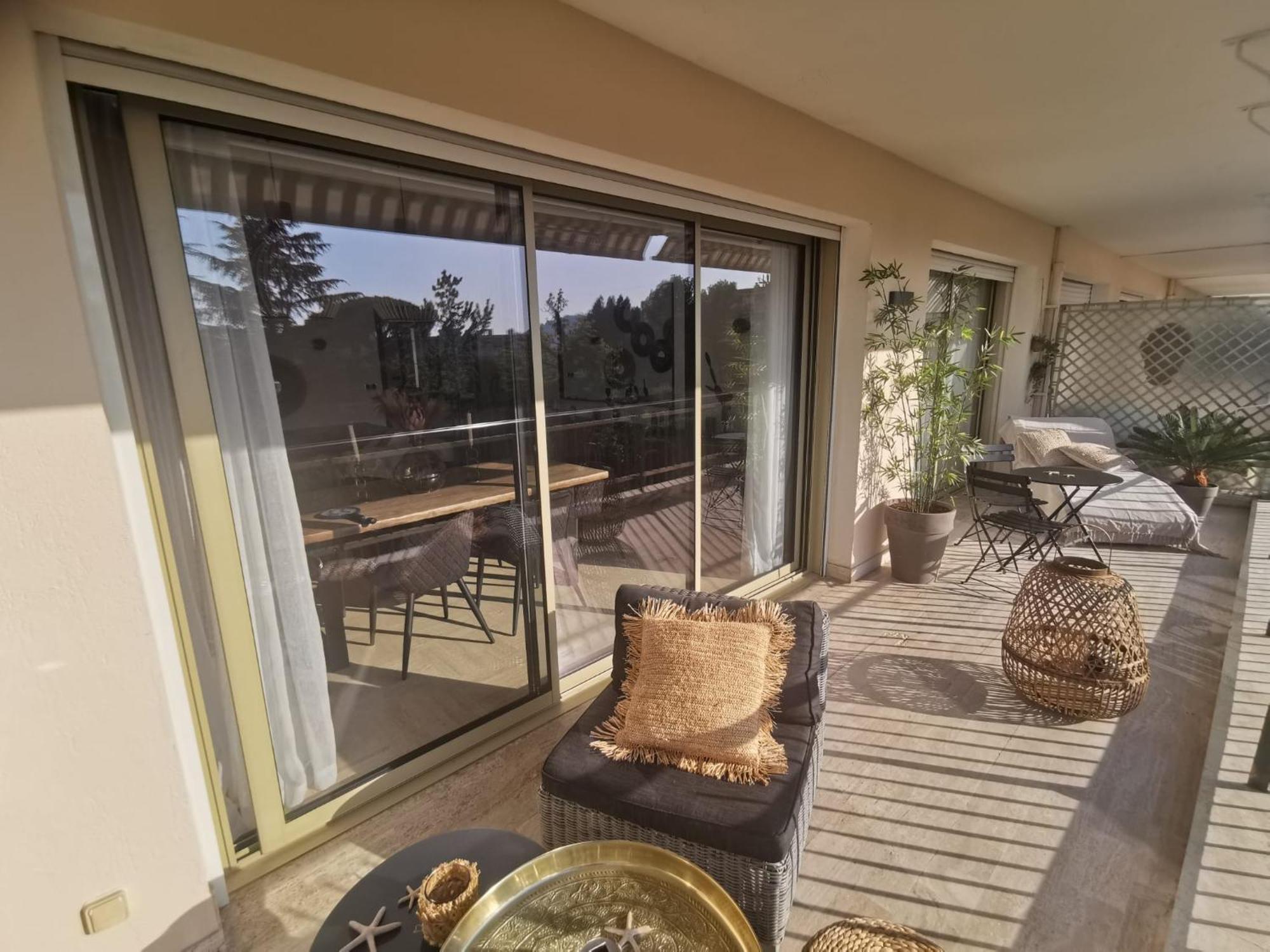 2 Bedrooms Seafront Cannes Luaran gambar